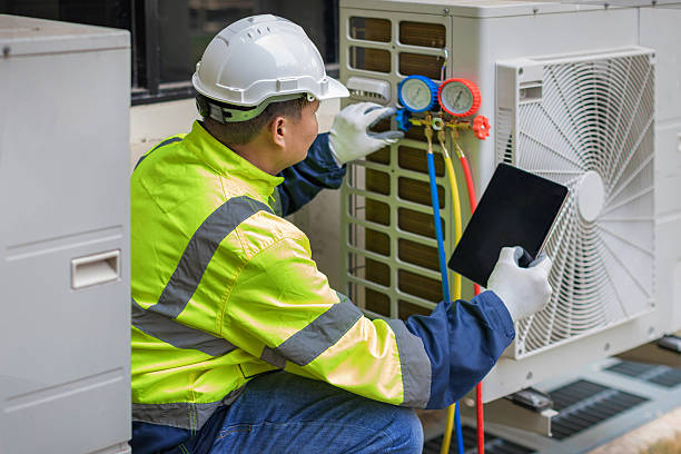 Professional Emergency Hvac Repair technician working in Aquashicola, PA